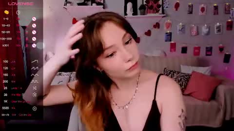 Snapshot of lanablu_ chatting on July 2026 08:40:02 AM Lana online show from July 2026 08:40:02 AM