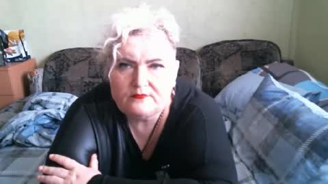 lanacat555 online show from September 2025 11:00:02 AM