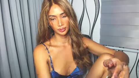 Snapshot of lanadel_hilton chatting on February 2025 03:17:01 PM Lana online show from February 2025 03:17:01 PM