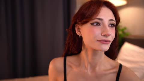 Lauretta online show from January 2025 05:40:02 PM