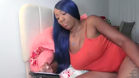 Lana Lava online show from November 2025 12:33:01 PM