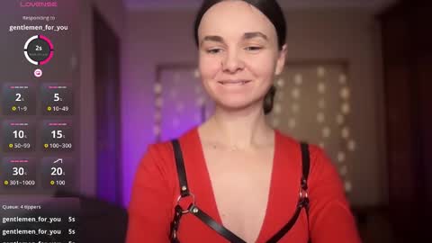 Snapshot of lanaloulou chatting on October 2025 08:06:02 PM Lana online show from October 2025 08:06:02 PM