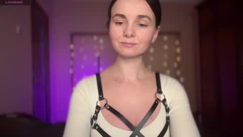 Snapshot of lanaloulou chatting on October 2025 08:20:02 PM Lana online show from October 2025 08:20:02 PM