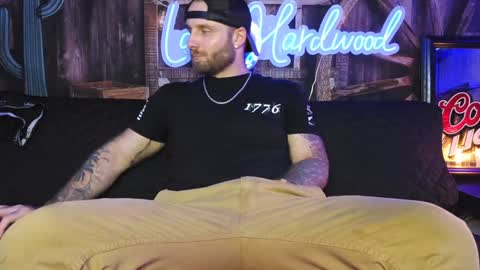 Snapshot of lancehardwood222 chatting on December 2024 02:17:01 AM LANCE online show from December 2024 02:17:01 AM