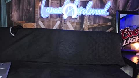 Snapshot of lancehardwood222 chatting on February 2025 01:56:01 AM LANCE online show from February 2025 01:56:01 AM