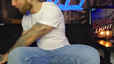 Snapshot of lancehardwood222 chatting on March 2025 01:42:02 AM LANCE online show from March 2025 01:42:02 AM