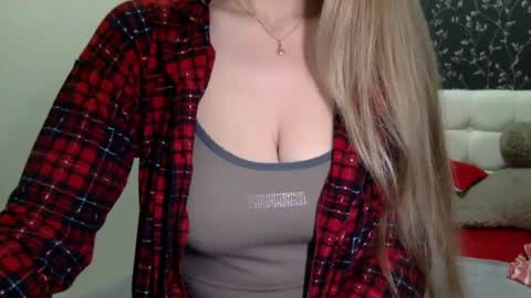 langoria online show from March 2025 08:11:01 PM