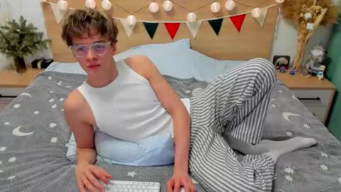 Fandi online show from January 2025 02:37:01 PM