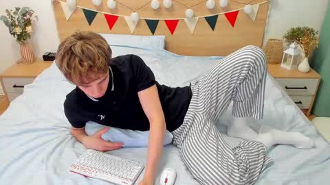 Fandi online show from March 2025 04:18:01 PM