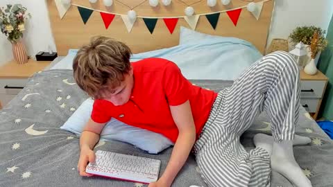 Fandi online show from March 2025 06:51:01 AM