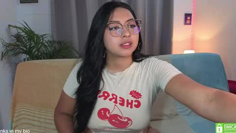 Lara  online show from April 2026 11:42:01 PM