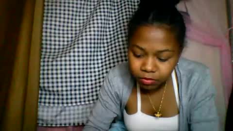 Snapshot of lara_belle chatting on July 2026 01:07:01 PM lara_belle online show from July 2026 01:07:01 PM