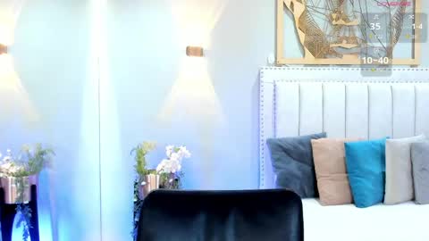      700  200   online show from April 2026 06:03:01 PM