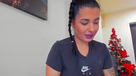 Lara online show from December 2024 07:43:01 AM