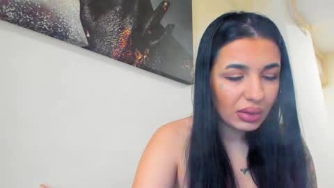 Lara online show from February 2025 08:02:02 AM