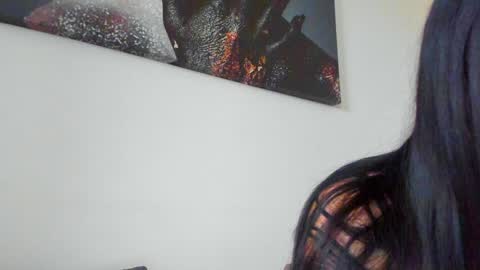 Lara online show from February 2025 09:16:01 AM