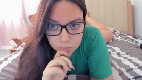 lara online show from March 2025 09:15:02 PM