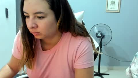 Snapshot of laracat18 chatting on July 2026 09:56:01 AM Lara online show from July 2026 09:56:01 AM