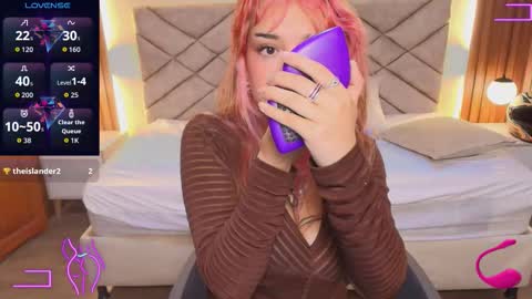 LaraCooper online show from February 2026 07:32:02 PM