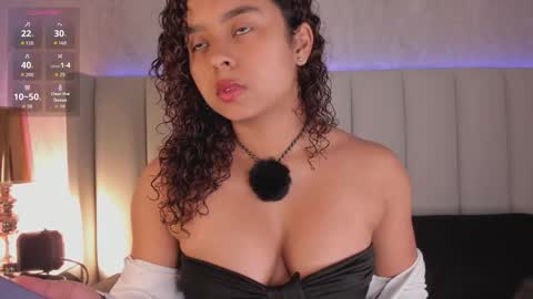 Snapshot of laracurls chatting on November 2025 03:38:02 PM online show from November 2025 03:38:02 PM