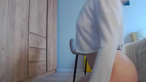 LaraKanes online show from September 2025 08:36:02 AM