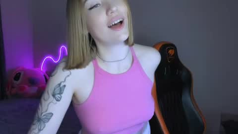 LaraKrein lk online show from April 2026 04:56:02 PM