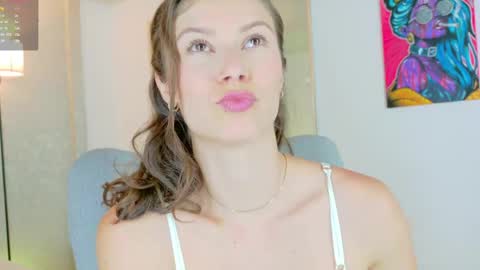 Lara  online show from April 2026 02:10:02 PM