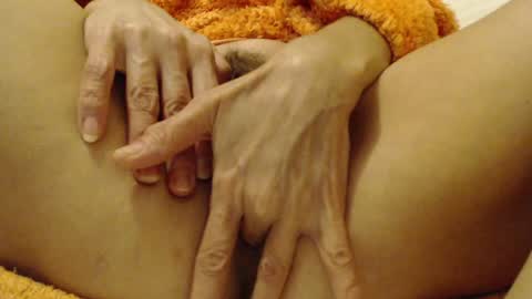 Snapshot of laralhotr chatting on December 2024 07:05:01 PM laralhotr online show from December 2024 07:05:01 PM