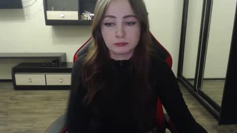 Laralianna online show from February 2025 06:48:02 PM