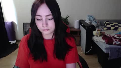 Laralianna online show from April 2026 12:10:01 PM