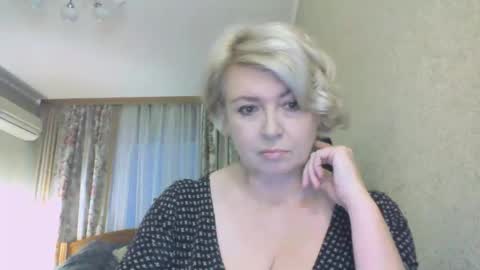 laramrs online show from November 2025 02:02:01 PM