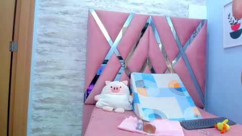 Lara Murphy online show from January 2025 07:38:01 PM