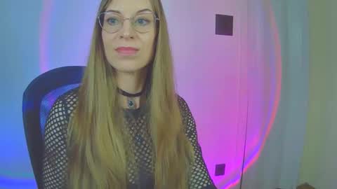 larawintersxxx online show from November 2025 08:53:01 PM