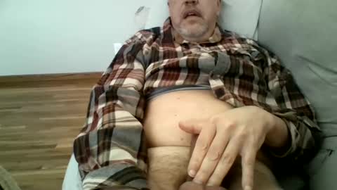 Large2PLZ online show from March 2026 06:45:02 PM