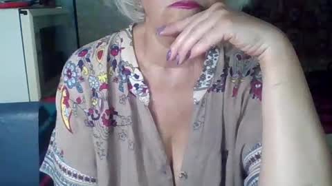 Snapshot of larisaq4ugo24 chatting on June 2026 11:15:01 AM larisaq4ugo24 online show from June 2026 11:15:01 AM
