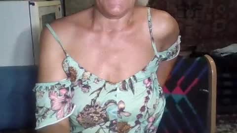 Snapshot of larisaq4ugo24 chatting on July 2026 07:39:01 PM larisaq4ugo24 online show from July 2026 07:39:01 PM