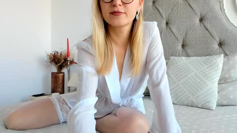 Snapshot of larissa4 chatting on January 2025 12:48:01 PM Larissa online show from January 2025 12:48:01 PM