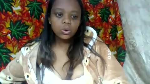 Snapshot of larissa645771 chatting on June 2026 05:00:01 PM larissa645771 online show from June 2026 05:00:01 PM