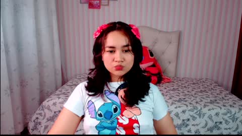 Snapshot of larissalove_doll chatting on February 2025 02:02:01 PM Larissas online show from February 2025 02:02:01 PM