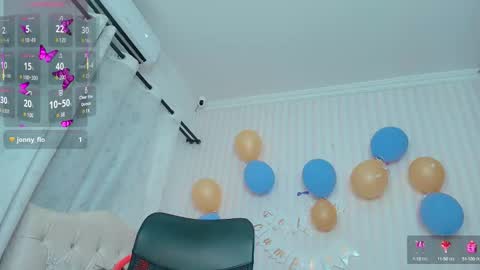 Larissas online show from October 2025 08:42:01 PM