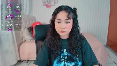 Larissas online show from November 2025 09:25:02 PM