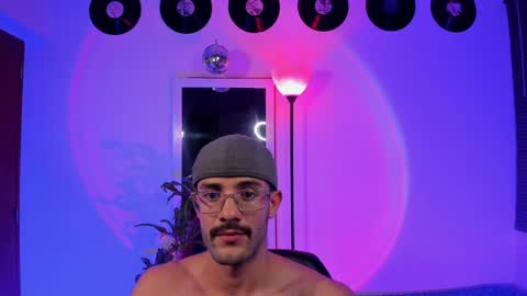 Snapshot of larry_stewart chatting on January 2025 03:24:02 AM larry_stewart online show from January 2025 03:24:02 AM