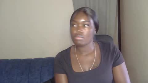 larvy12 online show from February 2026 11:26:01 AM