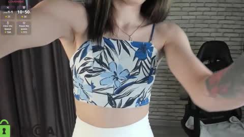 lasly_moon online show from December 2025 07:26:01 AM