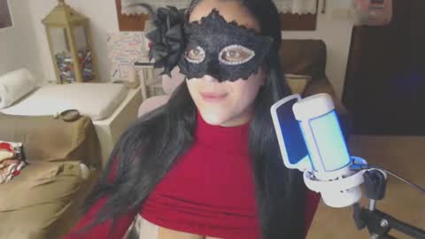 Auri online show from March 2025 06:34:02 PM