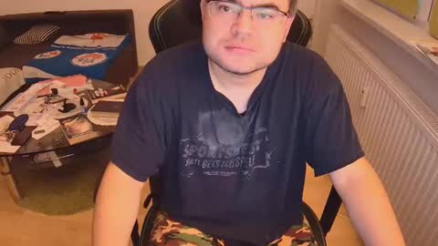 latexboy893 online show from September 2025 05:45:02 PM