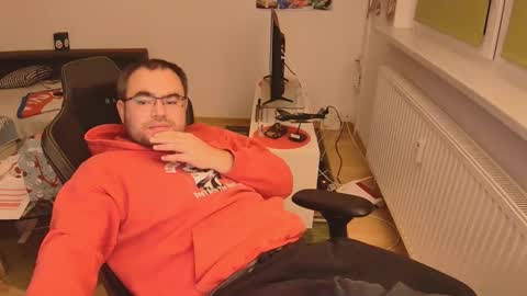 latexboy893 online show from December 2025 12:15:02 AM