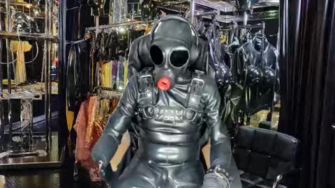 latexlover202 online show from February 2026 11:12:01 PM