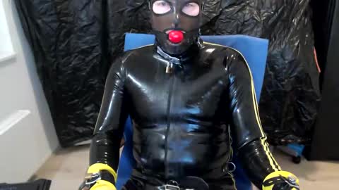 Snapshot of latexslaafboy2 chatting on December 2024 07:05:01 AM latexslaafboy online show from December 2024 07:05:01 AM