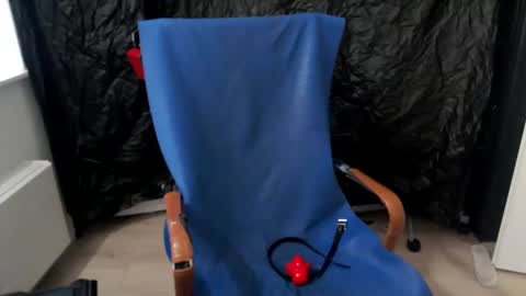 Snapshot of latexslaafboy2 chatting on December 2024 11:29:01 AM latexslaafboy online show from December 2024 11:29:01 AM